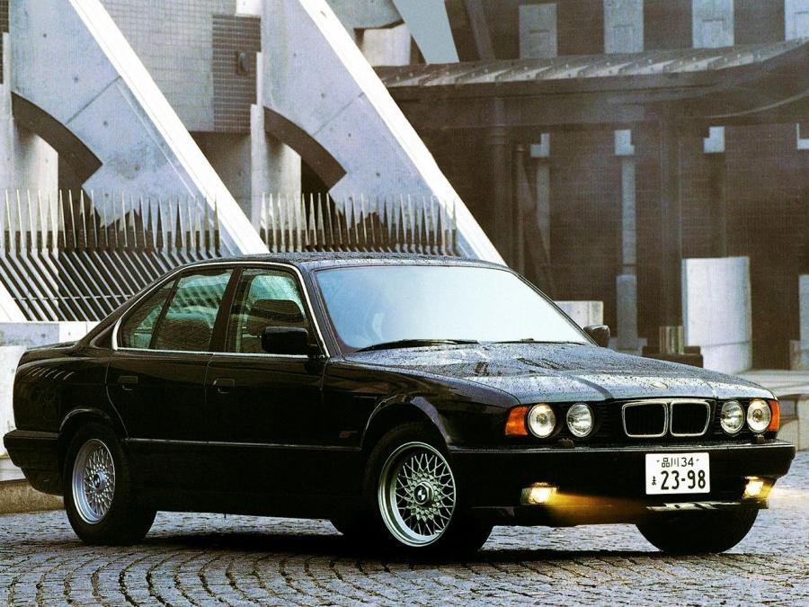  BMW 5-Series Sedan 1988 года  (JP) (фото 1 из 1)